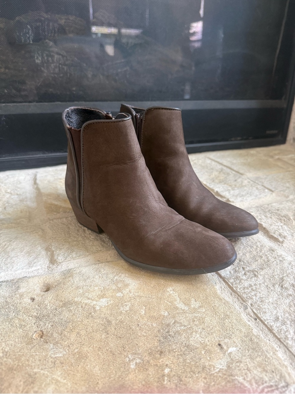 Steve Madden Women’s Brown Suede Chukka Boots